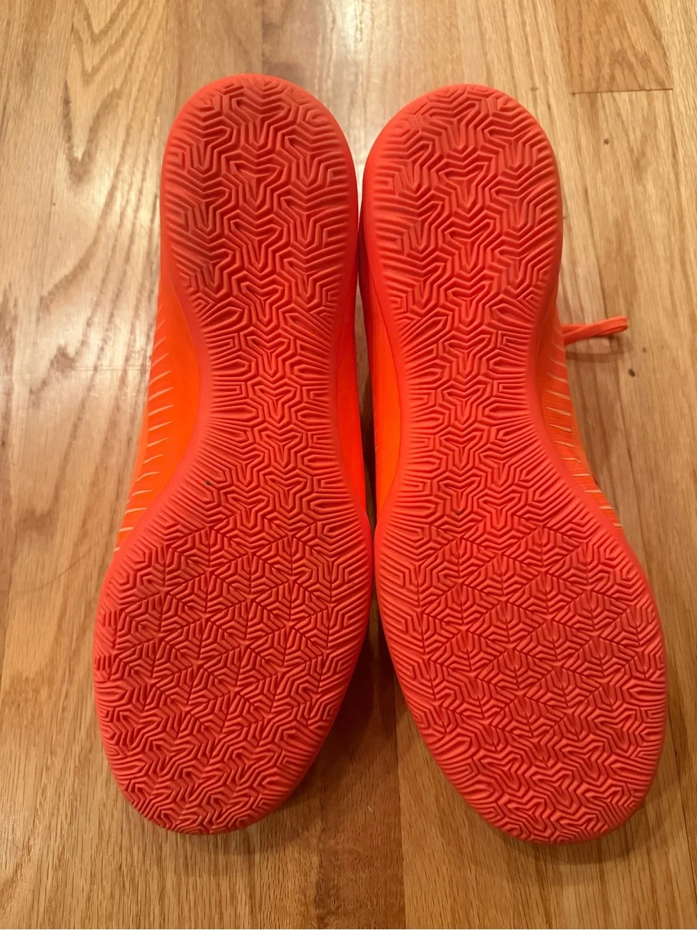 Nike streamlined indoor